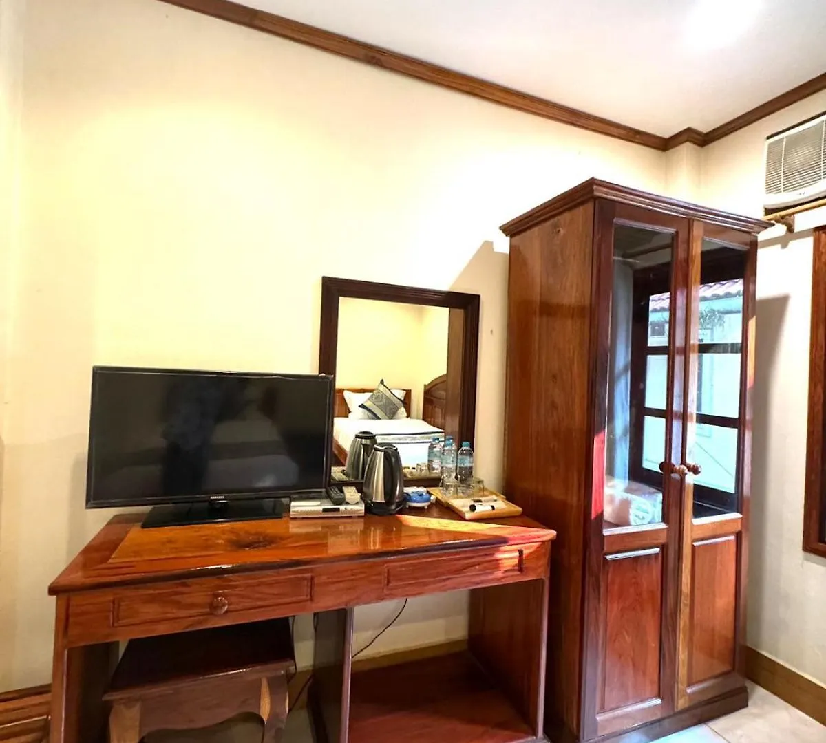 Heuang Paseuth Hotel 香帕赛酒店 Luang Prabang 3*,  Laos